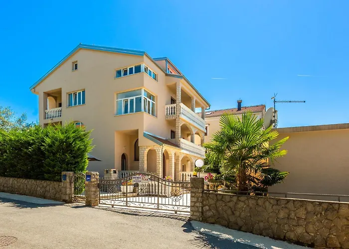 Appartement In With Wifi Malinska
