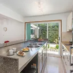 2 Bedroom Cozy Apartment In Malinska
