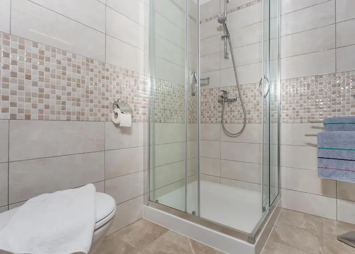 Apartman In With Wifi Malinska